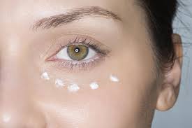 Les crèmes contour des yeux